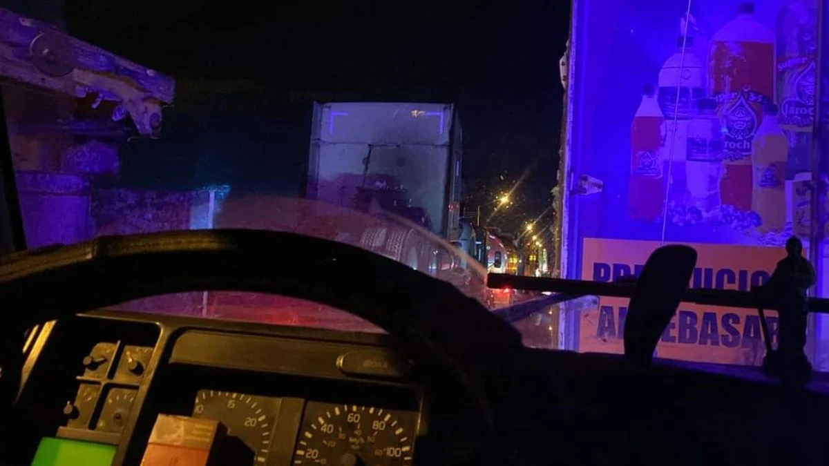 Asesinato de una mujer durante cateo provoca bloqueo de la autopista Puebla-Orizaba
