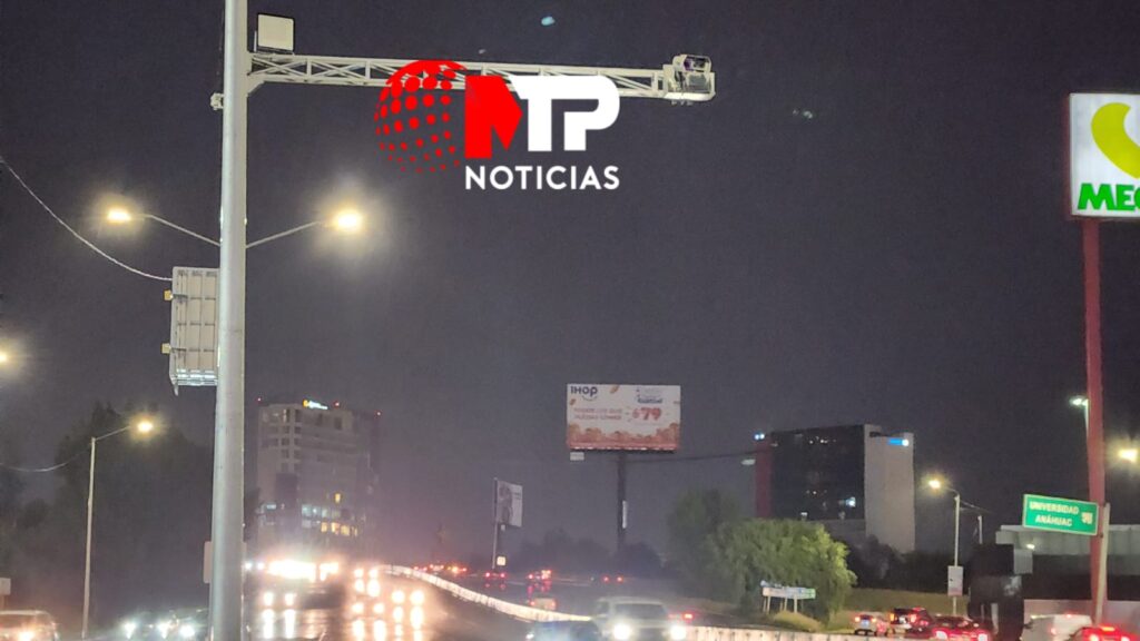 Esconden cámaras de fotomultas en puentes de Puebla