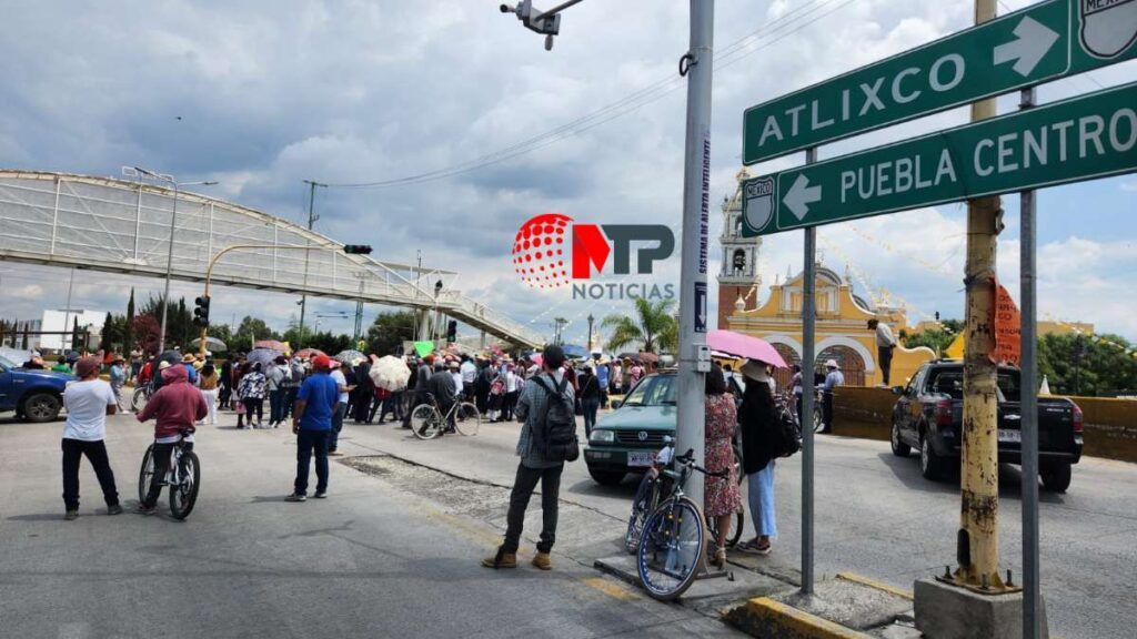 Grupo de habitantes de San Andrés Cholula protestan contra proyecto de Edmundo Tlatehui.
