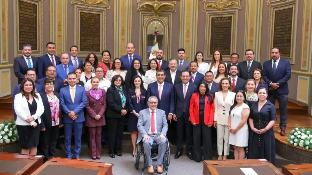 Diálogo y razón distingue al Congreso de Puebla: Sergio Salomón