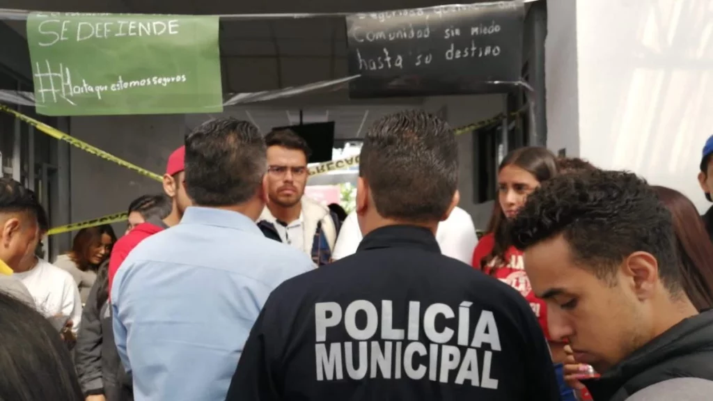 Estudiantes denuncian “crimen organizado” dentro de la UPAEP