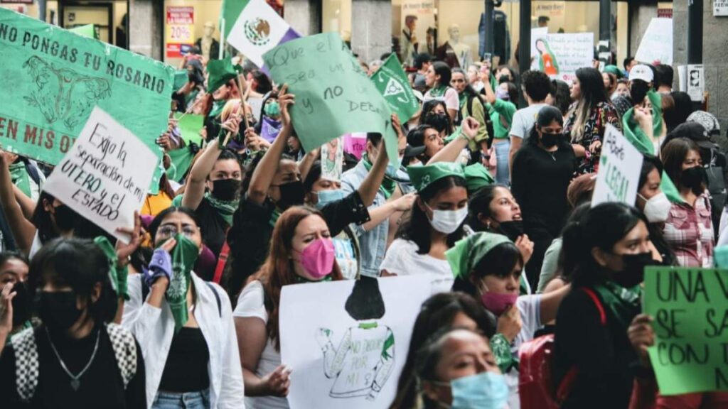 Con más de 300 firmas exigen a diputados de Puebla ¡aborto seguro ya!