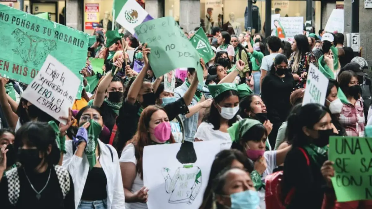 Con más de 300 firmas exigen a diputados de Puebla ¡aborto seguro ya!