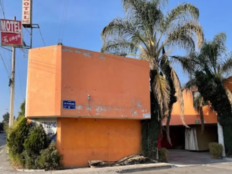 Con huellas de violencia hallan cadáver de hombre en un motel de Loma Encantada