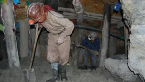 A minero le explota cuete en la cara en Chietla y está grave
