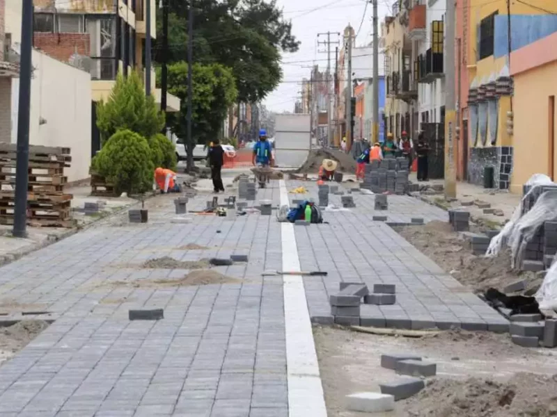 Retraso en obras en Centro Histórico es por atrasos de Agua de Puebla
