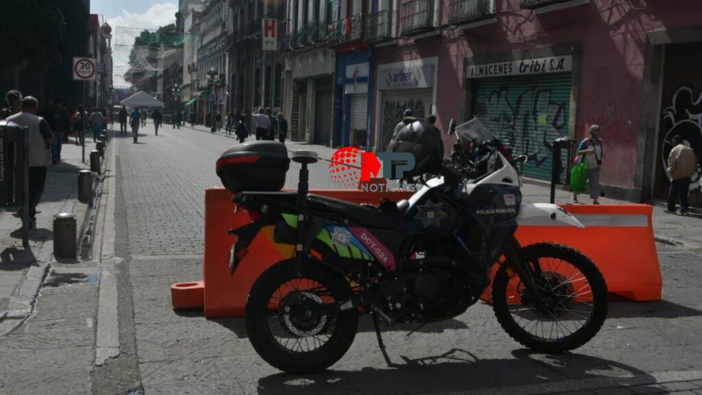 Bloquean accesos a calles del Centro histórico de Puebla por el Grito de Independencia.