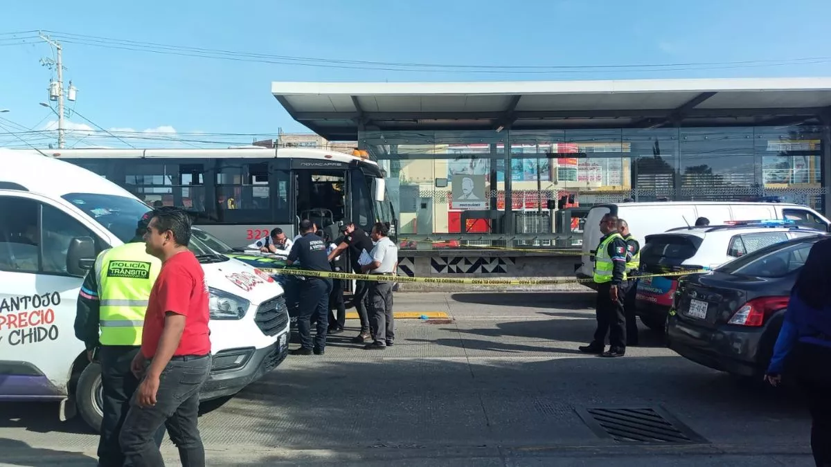 Conductor de RUTA atropella y mata a mujer en la 11 Sur en Puebla