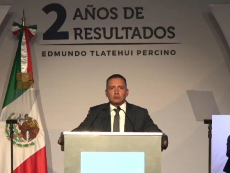 Edmundo Tlatehui en su segundo informe de gobierno en San Andrés Cholula.