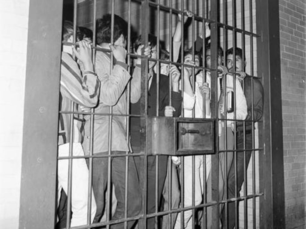 Estudiantes encerrados 2 octubre 1968