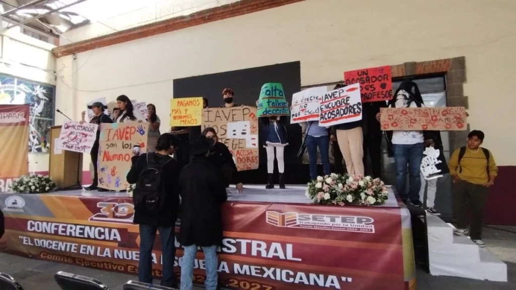 Fue restituido el maestro que acosaba a alumnas en la escuela de Arte de Puebla