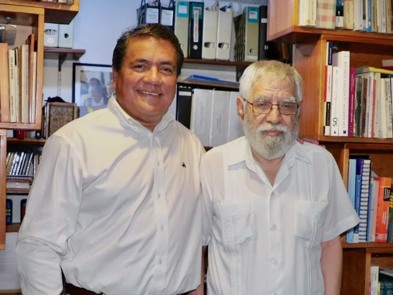 Ex secretario de Gobernación, Julio Huerta, se reúne con mentor de AMLO