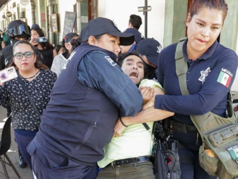 Liberan a reportero y comerciante detenidos en informe en Cholula