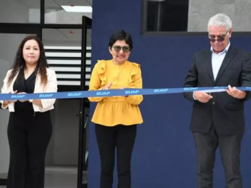 Lilia Cedillo inaugura edificio de medios y contenidos en la Facultad de Comunicación