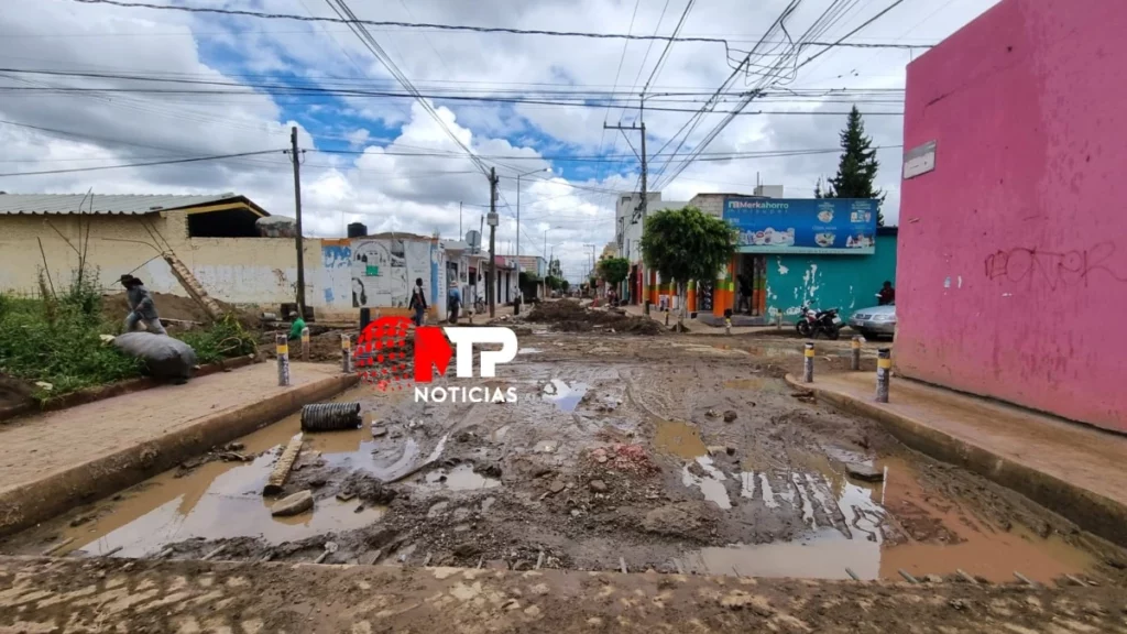 Obras inconclusas en la 16 de Septiembre San Andrés Cholula