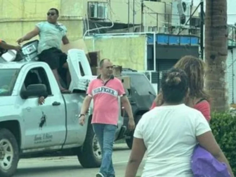 Realizan actos de saqueos en Acapulco