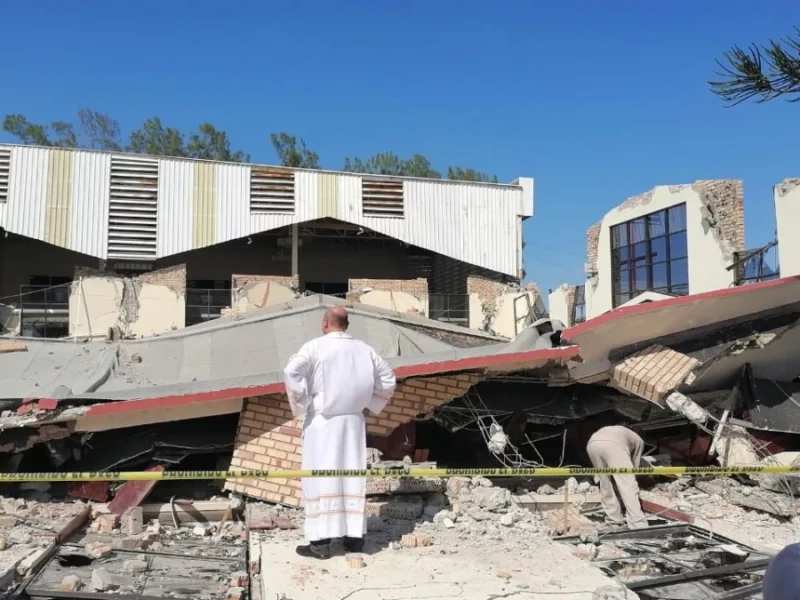 Se desploma techo de iglesia en Tamaulipas