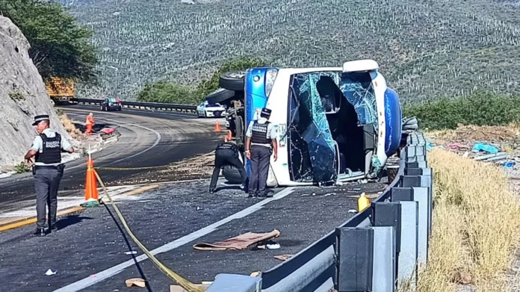 Tres niños entre 18 migrantes muertos en la Cuacnopalan-Oaxaca