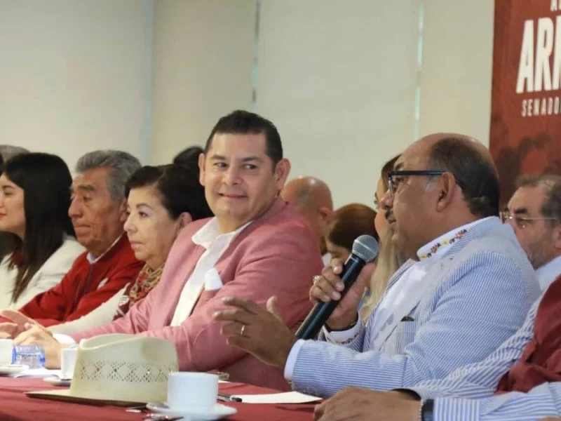 Armenta pide que encuestadoras nacionales midan a finalistas a gubernatura de Puebla