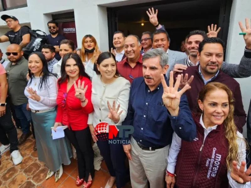 Se reúnen para resultados de encuestas con solo 14 aspirantes a gubernatura por Morena