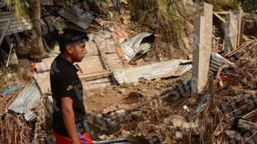 Familia muere sepultada tras deslave por huracán Otis en Acapulco, sobrevive solo el padre