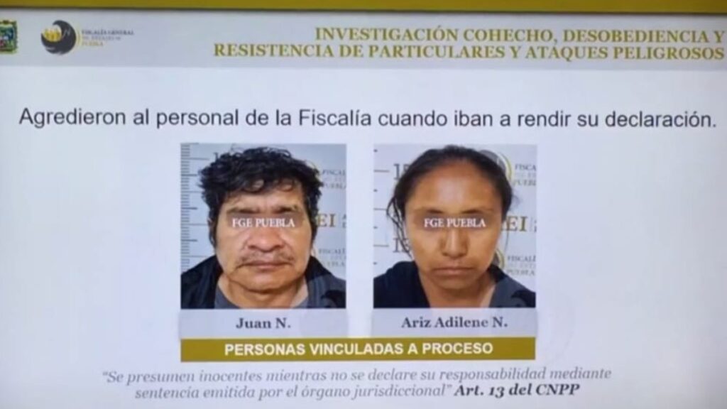 Abuelo y madrastra de niña víctima de presunto feminicidio en Puebla.