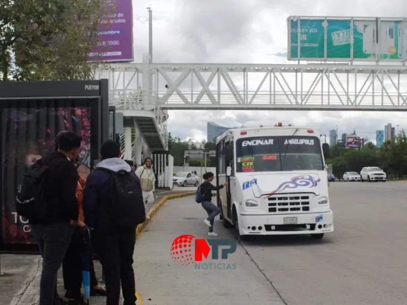 paraderos de transporte Vía Atlixcáyotl