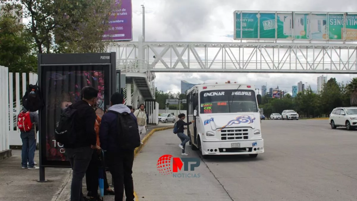 paraderos de transporte Vía Atlixcáyotl