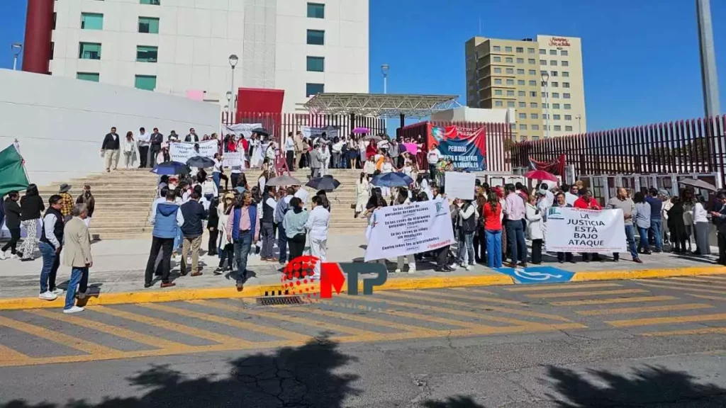 “No me quites lo que no me puedes dar”: trabajadores del Poder Judicial a AMLO, tras eliminación de fideicomisos