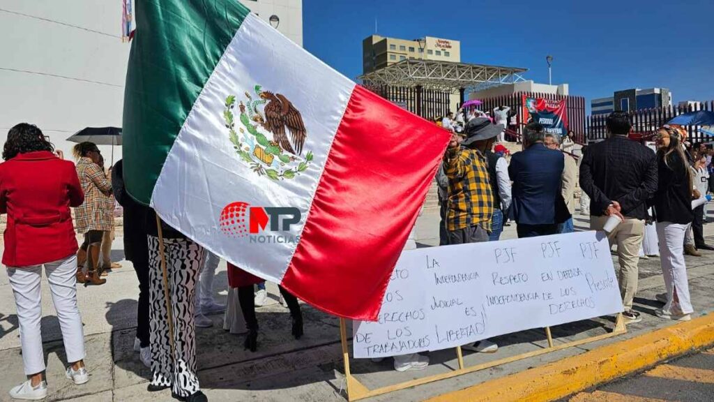 “No me quites lo que no me puedes dar”: trabajadores del Poder Judicial a AMLO, tras eliminación de fideicomisos