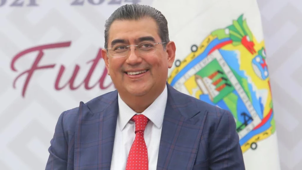 “Unidad” pide Sergio Salomón a finalistas de Morena a la gubernatura de Puebla