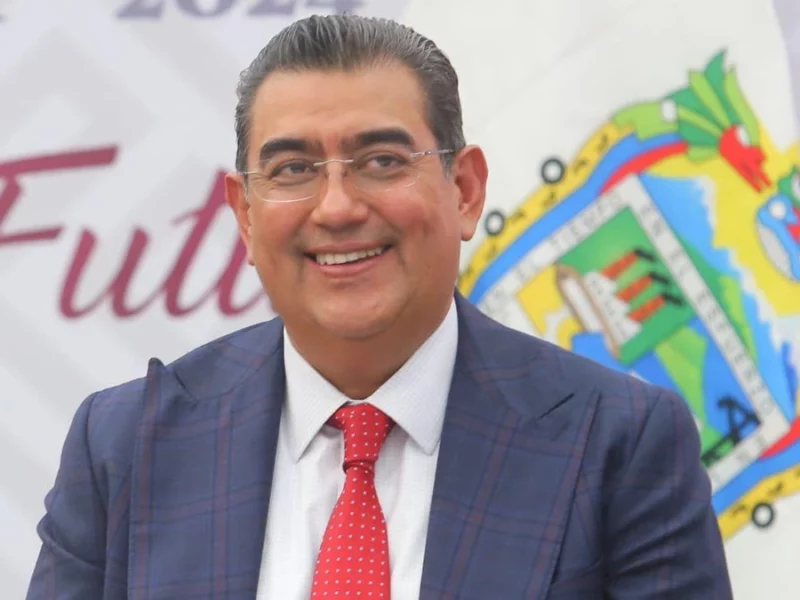“Unidad” pide Sergio Salomón a finalistas de Morena a la gubernatura de Puebla