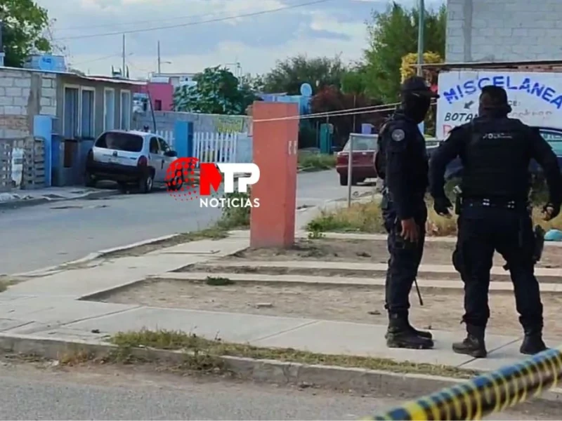 Un hombre de origen colombiano fue asesinado y su cuerpo arrojado desde un vehículo en Tehuacán