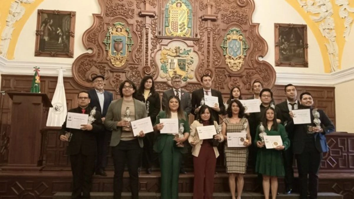 BUAP premia a las mejores tesis de posgrado