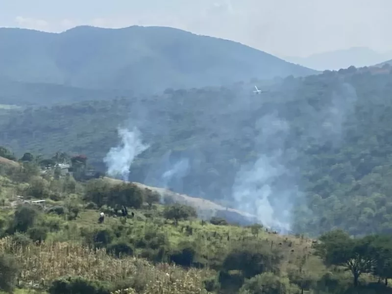 Cuatro muertos deja desplome de aeronave en Temixco, Morelos