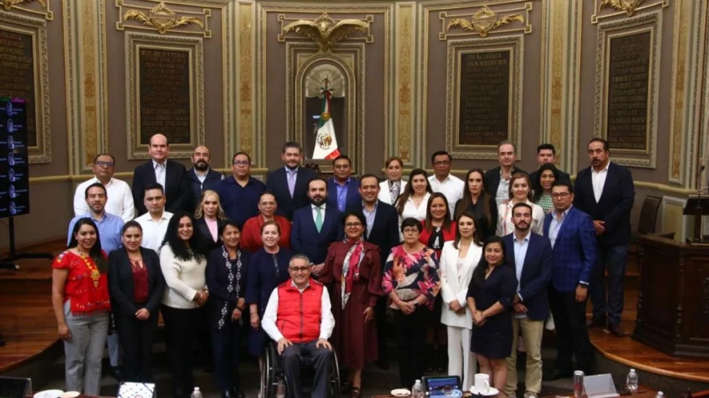 Estos diputados van por reelección o presidencias en 2024 en Puebla