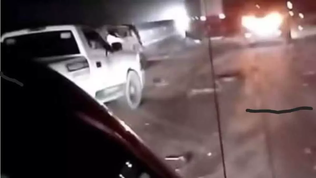 Tráiler aplasta autos en la Puebla - Orizaba, hay dos muertos