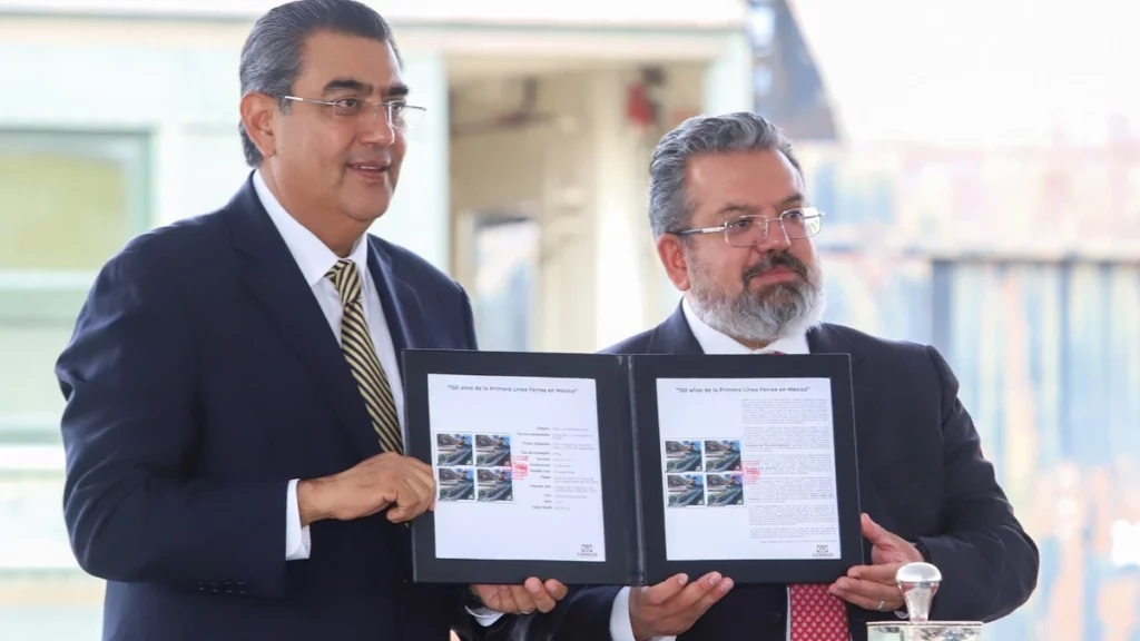 Día del Ferrocarrilero: presentan en Puebla estampilla postal conmemorativa