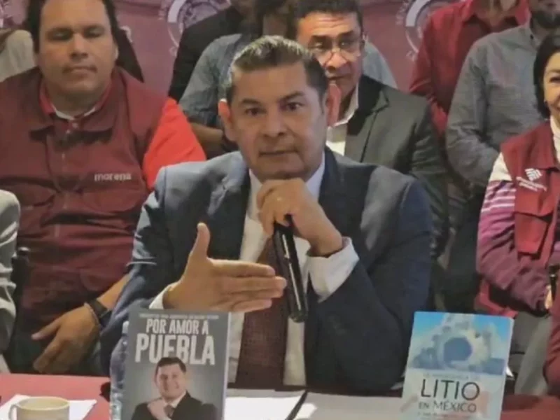 Armenta dejará Senado hasta que inicien precampañas en Puebla