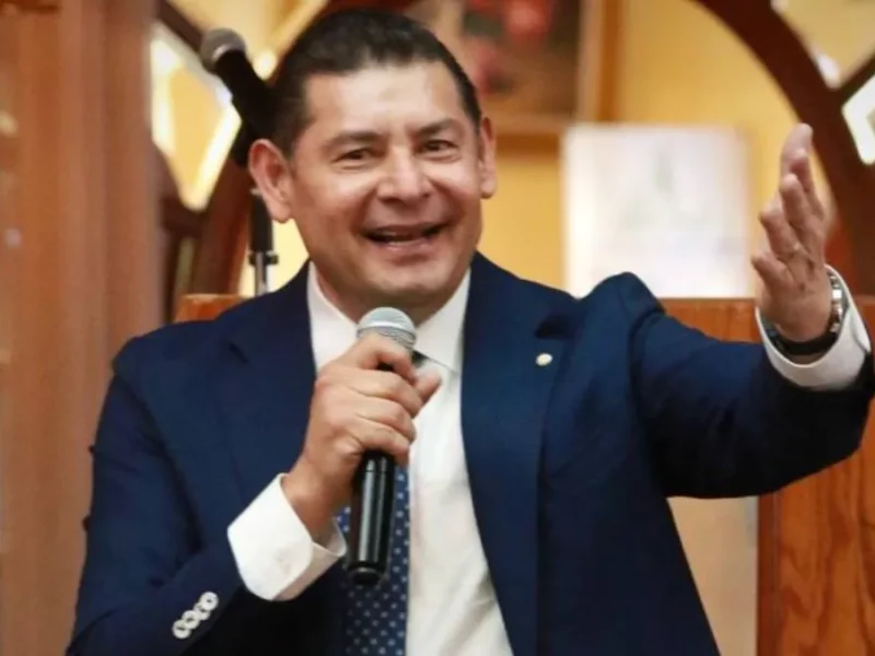 "Todos son mis favoritos": Armenta asegura no tener preferidos para alcaldía de Puebla