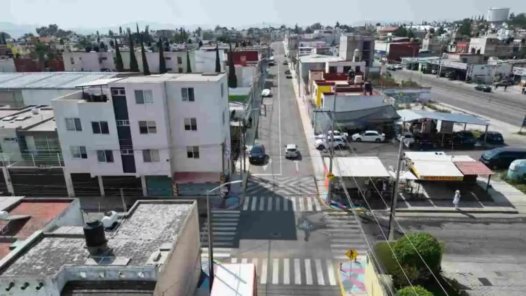 Ayuntamiento entrega calle rehabilitada en Granjas Puebla con inversión de 8.9 MDP