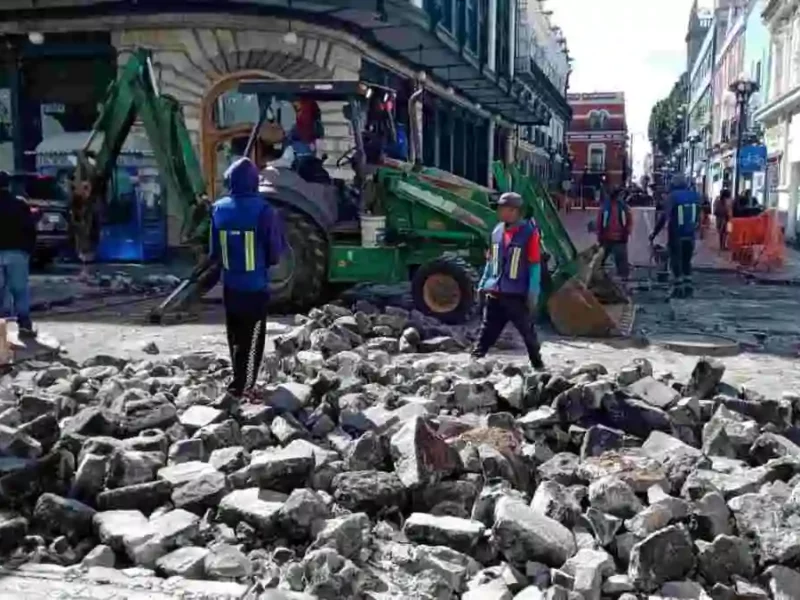 INAH suspende obra del Ayuntamiento de Puebla en esta calle del centro