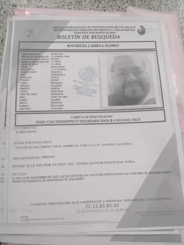 Ficha de búsqueda de Mauricio Camela Flores, desaparecido en Puebla.