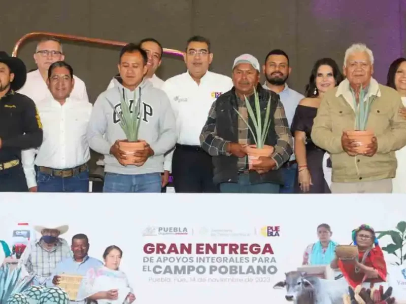 Sergio Salomón entrega apoyos al campo poblano, adelanta inversión de 360 millones