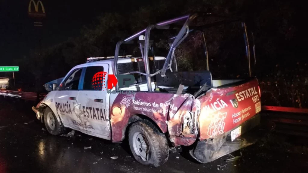 Trailero embiste y mata a operador de grúa que atendía accidente en la México-Puebla