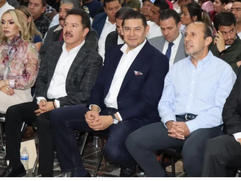 Alejandro Armenta en evento que le organizó Ignacio Mier en Salón Country San Manuel