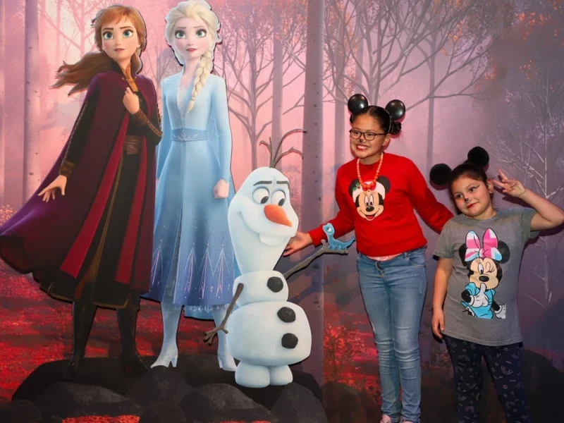 Familias completas disfrutan de Experiencia Inmersiva Disney en Puebla (FOTOS)