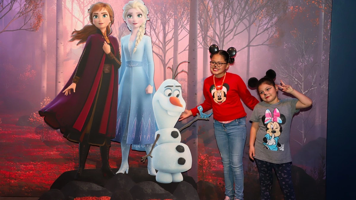 Familias completas disfrutan de Experiencia Inmersiva Disney en Puebla (FOTOS)