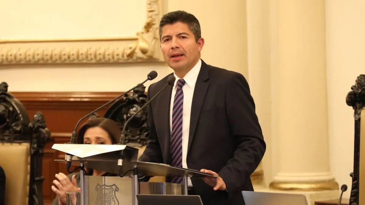 “Que Dios bendiga a Puebla” Eduardo Rivera se despide de edil