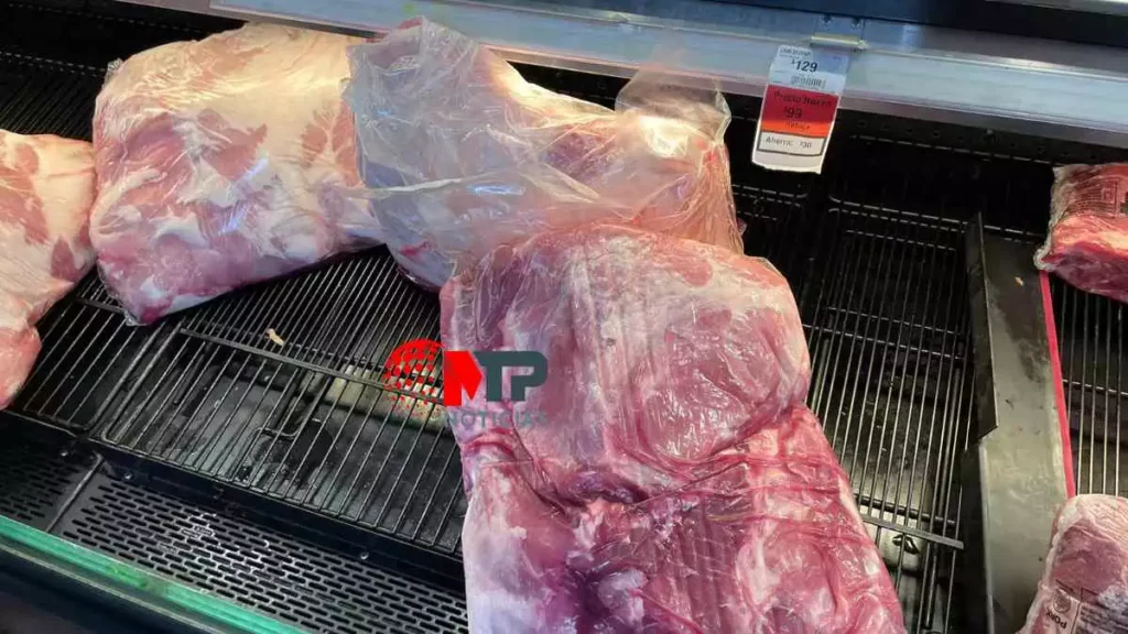 Trozo de carne a la venta en Bodega Ahurrerá.